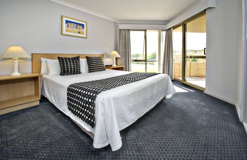 Broadwater Hotel | Abbey Beach Resort