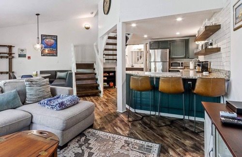Fontana Condo | Abbey Springs Condo w/ Pool, Beach & Golf Access