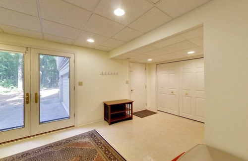Fontana House | Abbey Spring Resort Home |North Shore Hideaway |Fireplace |Spacious Deck |Pools |Beach |Clubhouse
