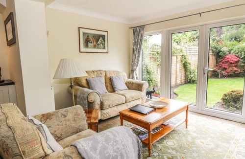 Kelso Cottage | ABBEYSIDE COTTAGE, with a garden in Kelso