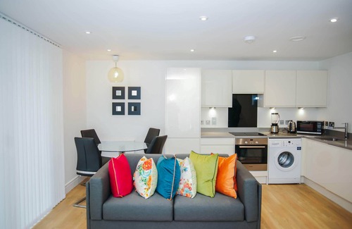 Abbey Wood House | ABBEYWOOD EXECUTIVE 2 BED APARTMENT