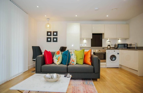 Abbey Wood House | ABBEYWOOD EXECUTIVE 2 BED APARTMENT