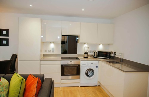 Abbey Wood House | ABBEYWOOD EXECUTIVE 2 BED APARTMENT