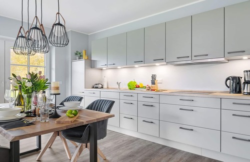 Osterhever Apartment | Abendrot - terrace, close to the North Sea, shower bath, modern