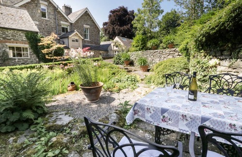 Clawdd-newydd Cottage | Aber Clwyd Manor