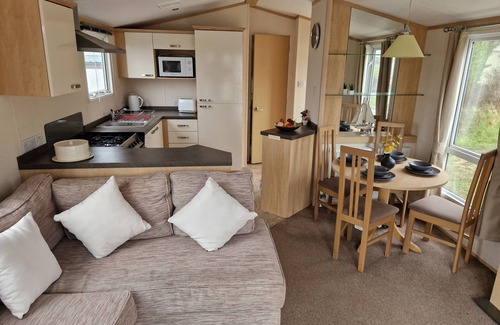 Llanarth Cabin | ABERAERON wide horizons site 5 minutes walk from town centre 2 bed sleeps 6.