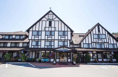 Richmond City Centre Hotel | Abercorn Hotel, Trademark Collection by Wyndham