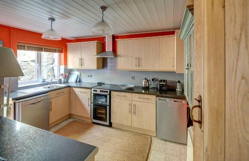Garn Fadryn House | Aberdaron Cottage 2 Bryn Chwilog