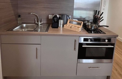 Central Aberdeen Apartment | Aberdeen by Charles Hope
