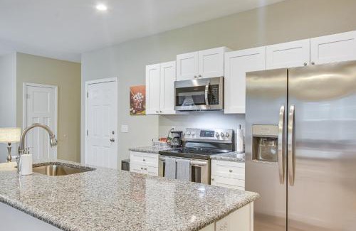 Southern Pines House | Aberdeen Townhome on Southern Pines Golf Course!