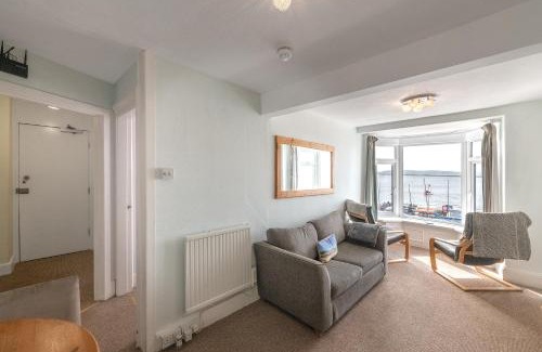 Aberdovey Apartment | Aberdyfi Sea View Apartment