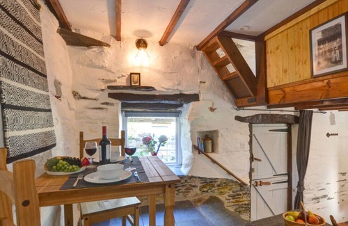 Glandwr House | Aberelwyn Granary - One Bedroom House, Sleeps 3