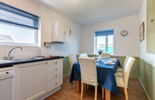Bwlchtocyn House | Abersoch Farmhouse - Five Bedroom House, Sleeps 8