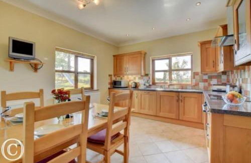 Aberystwyth House | Aberystwyth Dinas Cottage