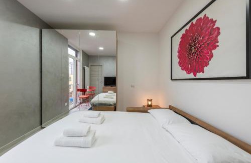 Calvairate Apartment | Abetone 6 - The Red Studio - B Home