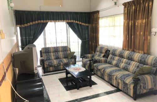 Kota Bharu House | AbgZul Homestay