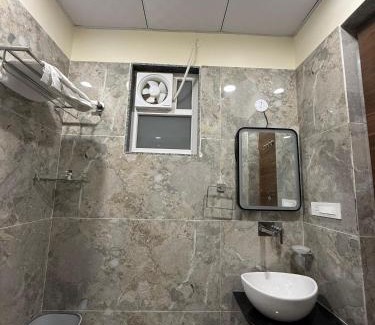 Mansarovar Hotel | Abhinandan Homestay