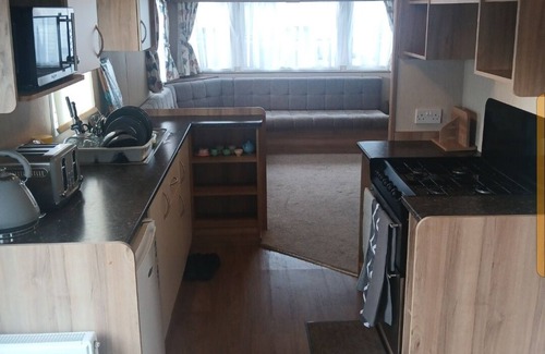 Towyn Ski Chalet | Abi caravan sleeps 8 lyons winkups holiday park