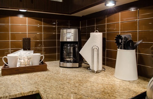 Downtown Memphis Apartment | Abode Memphis - Downtown Madison Ave