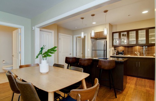 Downtown Memphis Apartment | Abode Memphis - Downtown Madison Ave