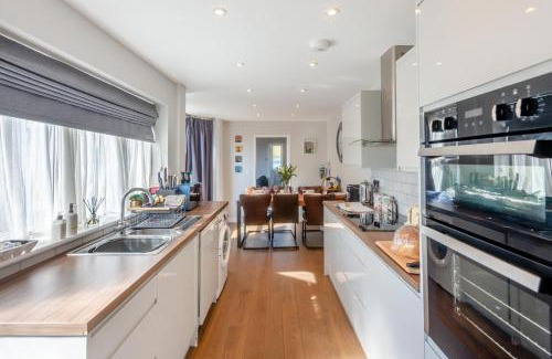 Lincoln House | Aboretum View