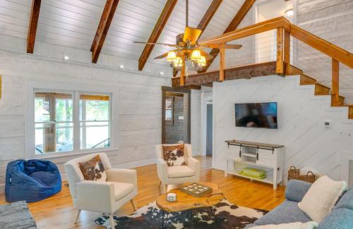 Rutherford County House | about 10 Mi to Downtown Murfreesboro Area Cabin
