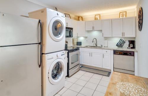 Katie Hill Neighborhood House | about 3 Mi to Dtwn East Nashville Home with Deck