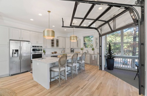 Green Hills House | Above Nashville Lombardy I Luxury I Location I Outdoor Dining I Services