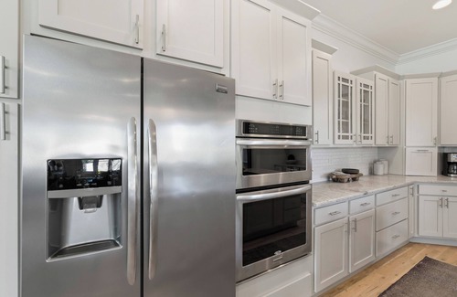 Green Hills House | Above Nashville Lombardy I Luxury I Location I Outdoor Dining I Services