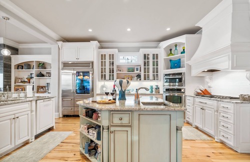 Gallatin House | Above Nashville Sunset Bay | Lakefront | Pool&Spa | Golf Simulator