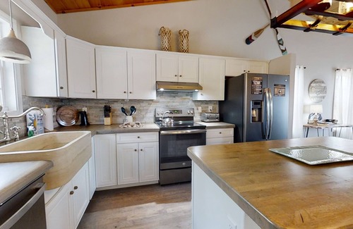 Sevierville House | Above The Cove 3 Bedroom Home by RedAwning