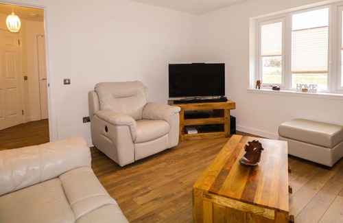 Forres Cottage | ABOYNE, pet friendly, with a garden in Forres