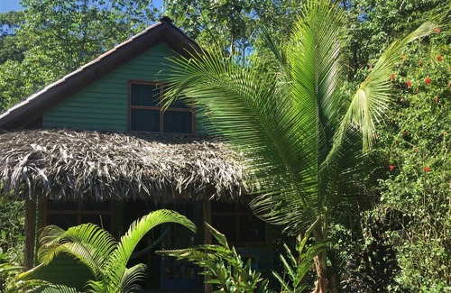 Bocas del Toro House | ABRACADABRA BLUFF BEACH VACATION HOME