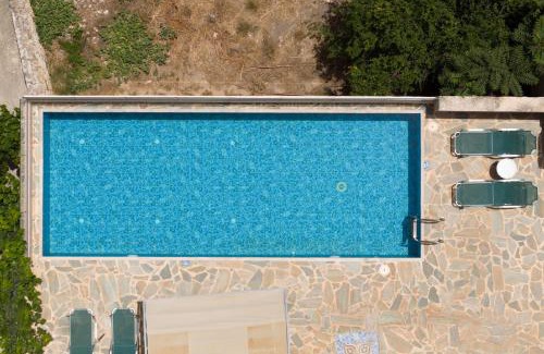 Atsipópoulon Villa | Abrakamus By Forest Villas