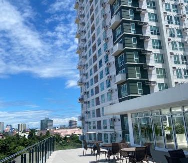 Poblacion District Apartment | abreeza chills place 1519