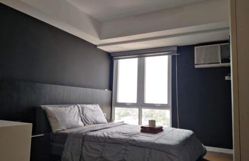 Poblacion District Apartment | abreeza chills place t2-2521