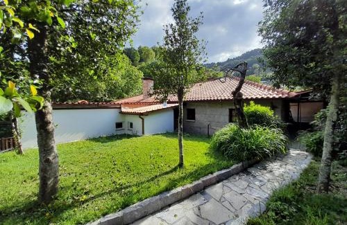 Rio Caldo House | Abrigo do verao Maison près du lac