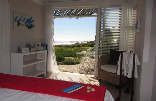 Britannia Bay House | Absolute Beach