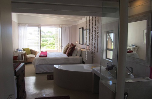 Britannia Bay House | Absolute Beach