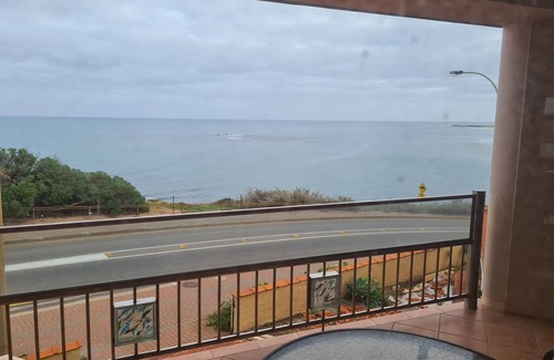 Christies Beach House | Absolute Beachfront Getaway in Adelaide's South