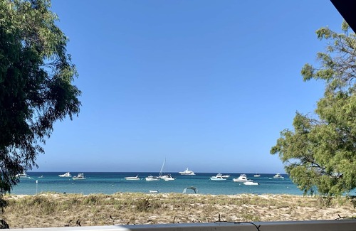 Quindalup House | Absolute Beachfront - Quindalup Beach House