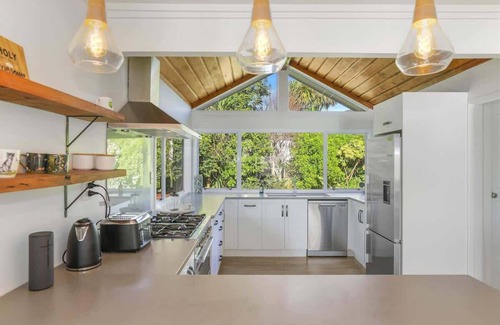Lynmore House | Absolute Redwoods | Stylish Lynmore Home
