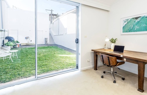 Tamarama Apartment | Absolute Tamarama Beachfront on Bondi Coastal Walk