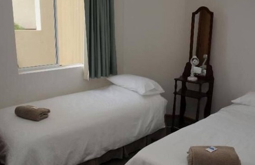 Port Lincoln Apartment | ABSOLUTE WATERFRONT IN BEAUTIFUL PT LINCOLN