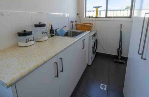 Stieglitz House | Absolute waterfront - Family & pet friendly house
