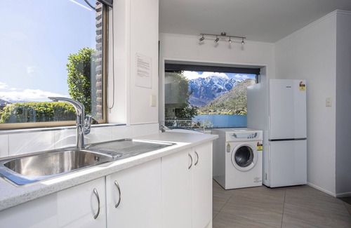 Queenstown Apartment | Absolute Waterfront Apartment - Lakeside access with trails straight to town