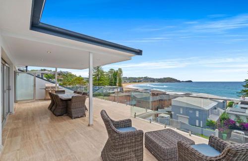 Avoca Beach House | Absolutely Avoca - beautiful views for the family