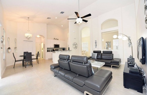 Loughman Villa | Absolutely stunning, luxury and ultra modern 4 bed poolvilla @ Solterra Resort