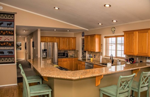Pagosa Springs House | AC! Beautiful, Cozy Home, Walk to Village Lake