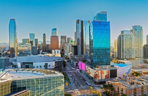Downtown Los Angeles Hotel | AC Hotel by Marriott Downtown Los Angeles